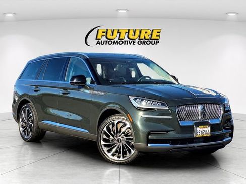 Used 2022 Lincoln Aviator Reserve image 2