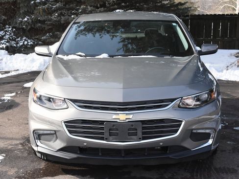 Used 2018 Chevrolet Malibu LT w/ Driver Confidence Package image 3