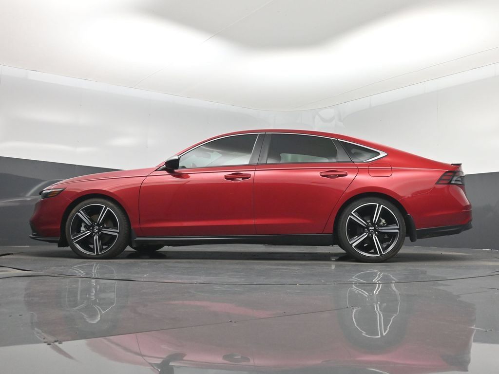 Used 2024 Honda Accord Sport image 15