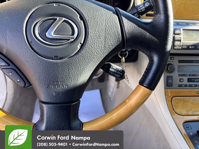 Used 2002 Lexus SC 430 Convertible RWD image 15