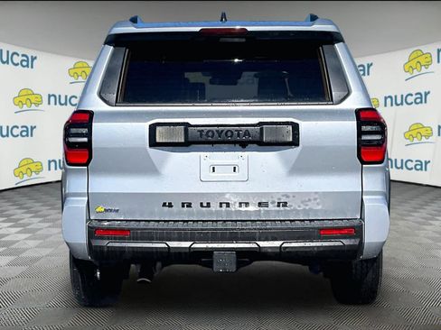 Used 2025 Toyota 4Runner SR5 image 5