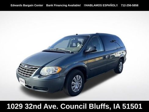 Used 2005 Chrysler Town & Country LX w/ Popular Equipment Group II FWD image 3