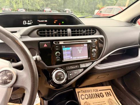 Used 2017 Toyota Prius C One FWD image 14