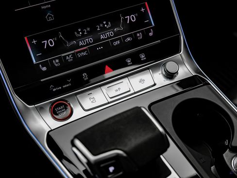 Used 2025 Audi RS 6 performance image 58