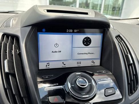 Used 2017 Ford Escape Titanium FWD image 3