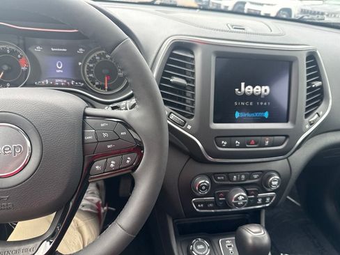 Used 2023 Jeep Cherokee Altitude Lux w/ Lux Elite Package AWD/4WD image 31