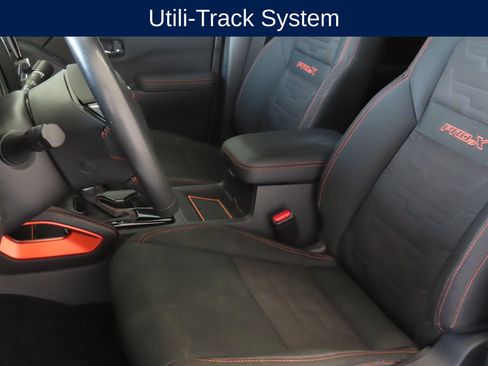 Used 2022 Nissan Frontier Pro-X RWD image 11