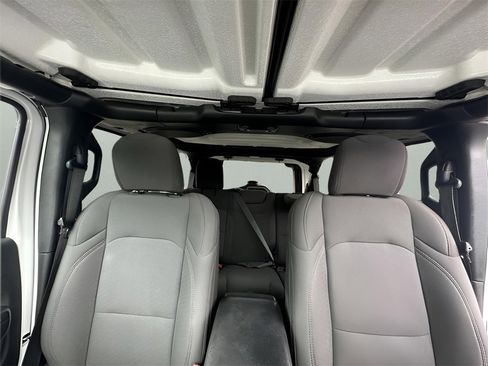 Used 2021 Jeep Wrangler Unlimited Sport image 22