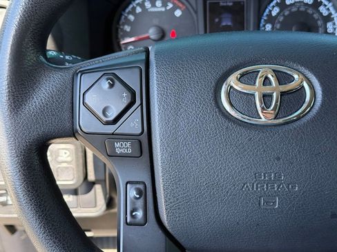 Used 2019 Toyota Tacoma SR w/ SR Convenience Package image 15