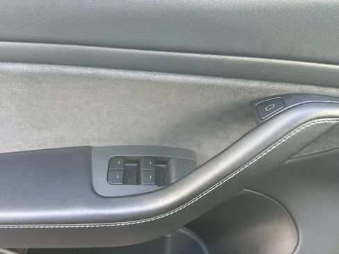 Used 2021 Tesla Model 3 Long Range AWD/4WD image 11