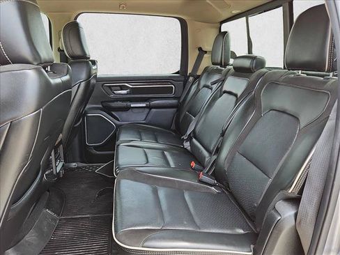 Used 2019 RAM 1500 Laramie AWD/4WD image 17