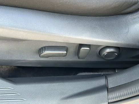 Used 2025 Subaru Outback Premium image 24