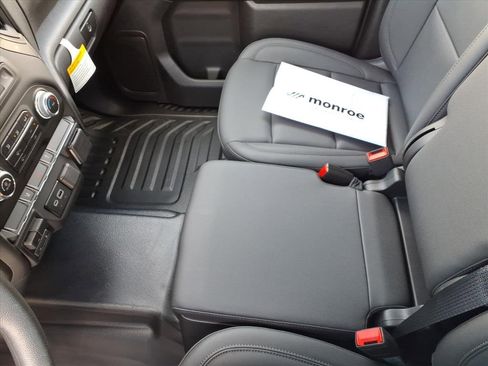 New 2025 GMC Sierra 2500 Pro w/ Convenience Package image 14