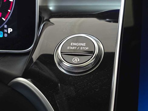Certified 2026 Mercedes-Benz GLC 300 4MATIC image 32