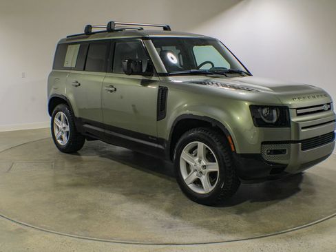 Used 2021 Land Rover Defender 110 X-Dynamic HSE AWD/4WD image 7