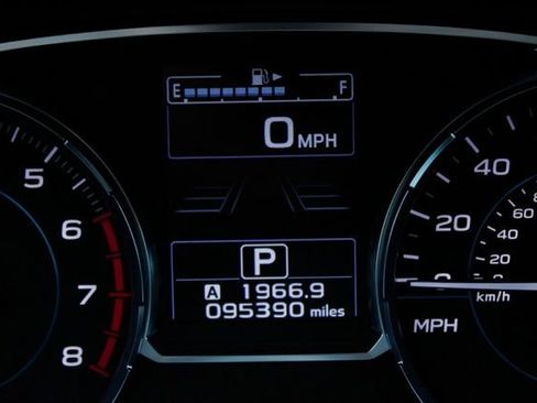 Used 2017 Subaru Forester 2.5i Touring AWD/4WD image 31
