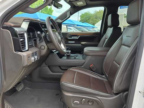 Used 2023 GMC Sierra 1500 Denali image 9