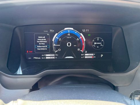 Used 2025 Toyota Tundra Platinum AWD/4WD image 11