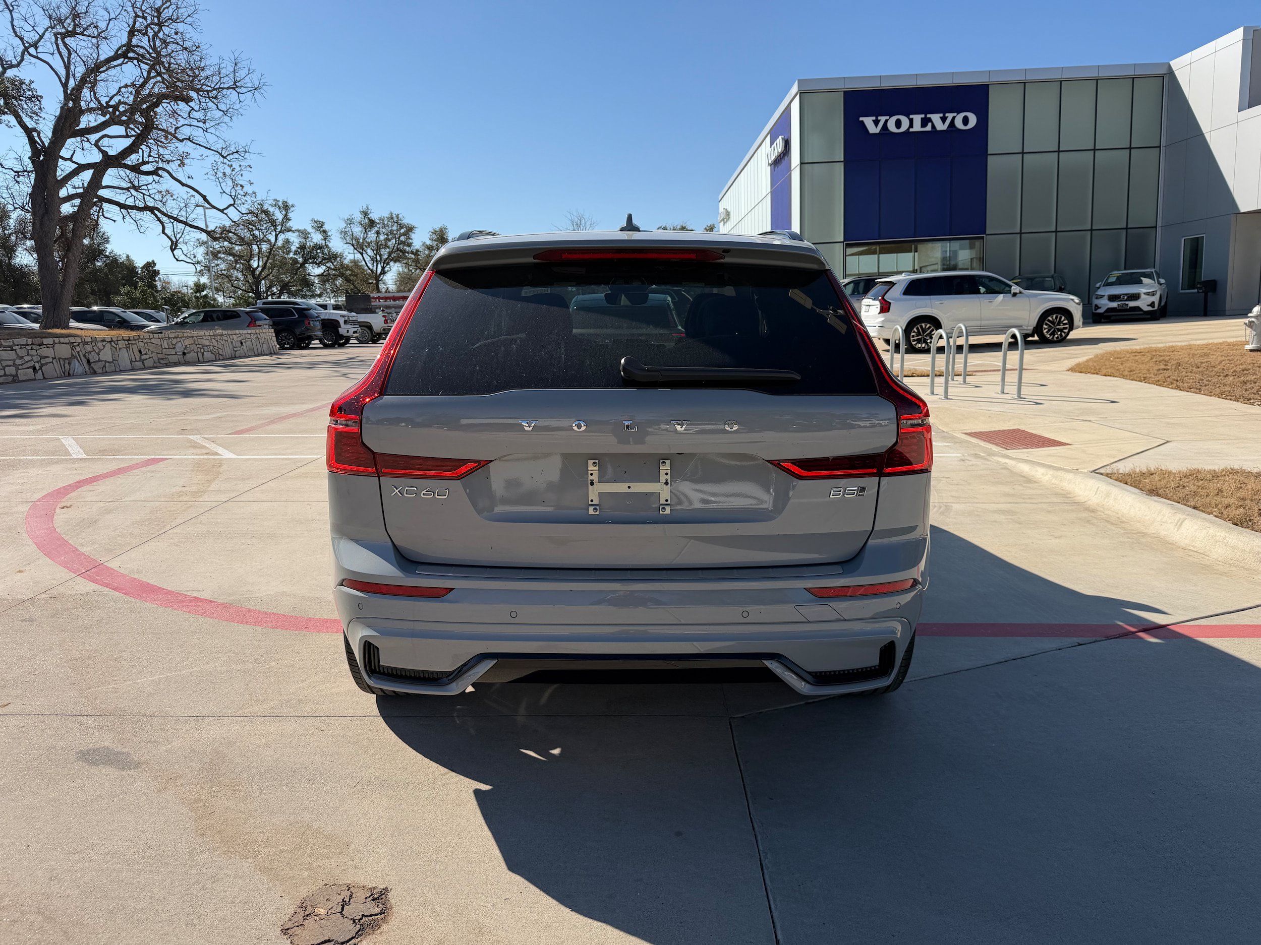New 2026 Volvo XC60 B5 Plus w/ Protection Package Premier AWD/4WD image 5