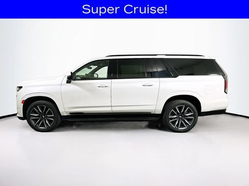 Certified 2023 Cadillac Escalade ESV Sport AWD/4WD image 4