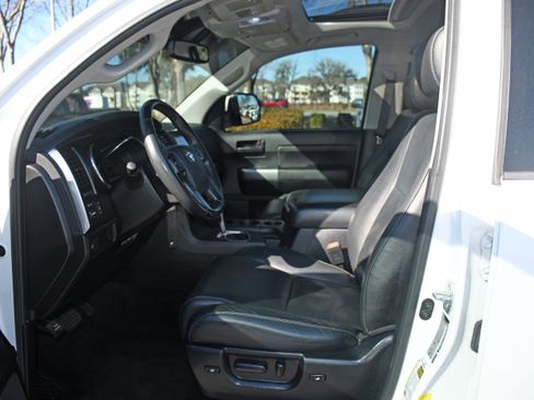 Used 2018 Toyota Sequoia TRD Sport image 8