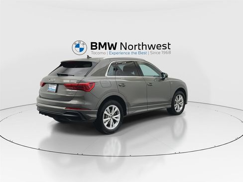 Used 2023 Audi Q3 2.0T Premium w/ Convenience Package image 3