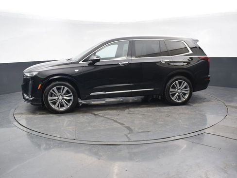 Used 2024 Cadillac XT6 Premium Luxury w/ Technology Package image 2