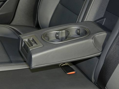 New 2026 Porsche Taycan Turbo AWD/4WD image 37