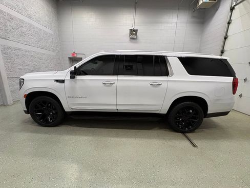 Used 2021 GMC Yukon XL Denali AWD/4WD image 7