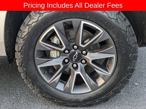 Used 2023 Chevrolet Tahoe Z71 w/ Luxury Package AWD/4WD image 11