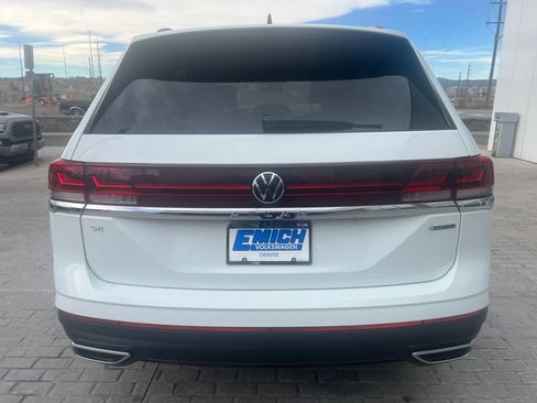 Certified 2024 Volkswagen Atlas SE image 6