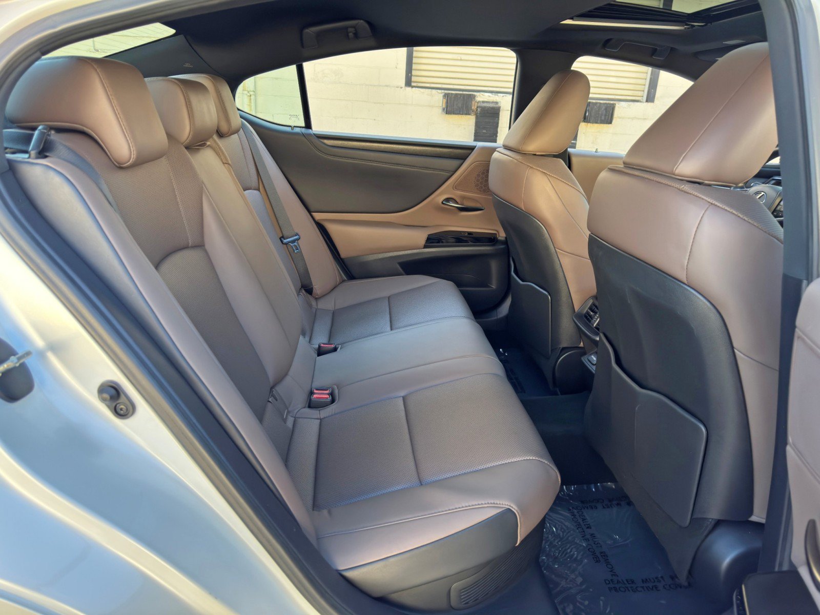 Used 2024 Lexus ES 300h w/ Premium Package FWD image 46