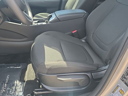 Certified 2025 Hyundai Tucson SE FWD image 14