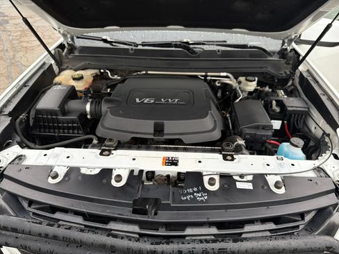 Used 2015 Chevrolet Colorado Z71 AWD/4WD image 26