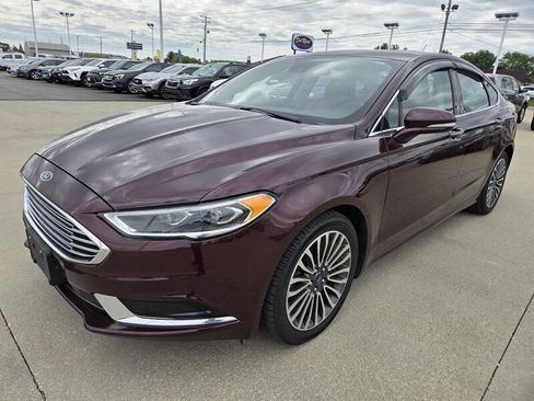 Used 2018 Ford Fusion SE w/ Fusion SE Technology Package FWD image 7