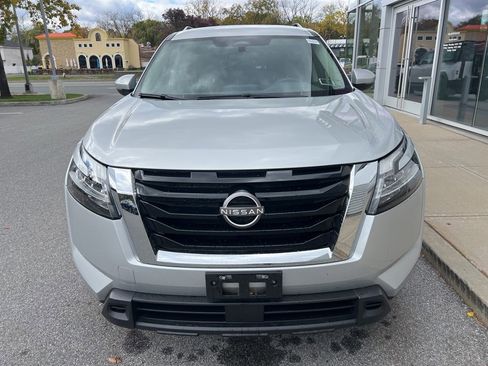 Used 2022 Nissan Pathfinder SV image 45