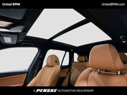 Used 2025 BMW X5 xDrive40i w/ Premium Package AWD/4WD image 12