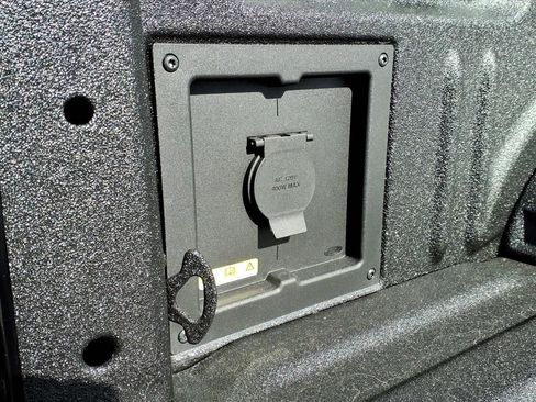 New 2026 Ford F150 Lariat w/ Equipment Group 502A High image 8