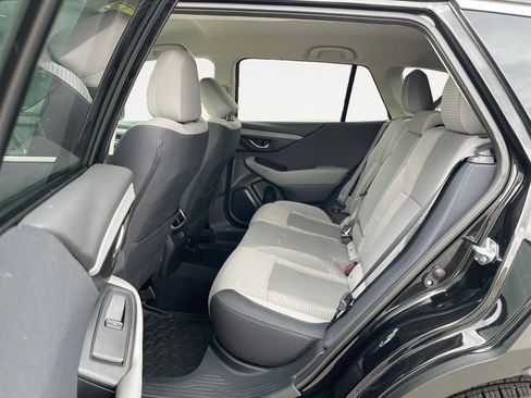 Used 2025 Subaru Outback Premium image 13
