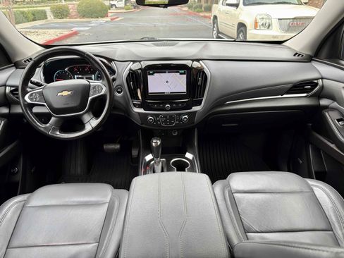 Used 2019 Chevrolet Traverse LT w/ LT Premium Package FWD image 16