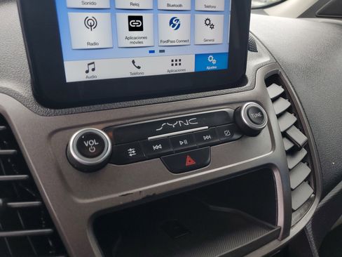 Used 2020 Ford Transit Connect XL image 23