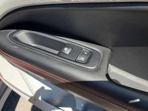 Used 2017 Jeep Compass Limited image 35