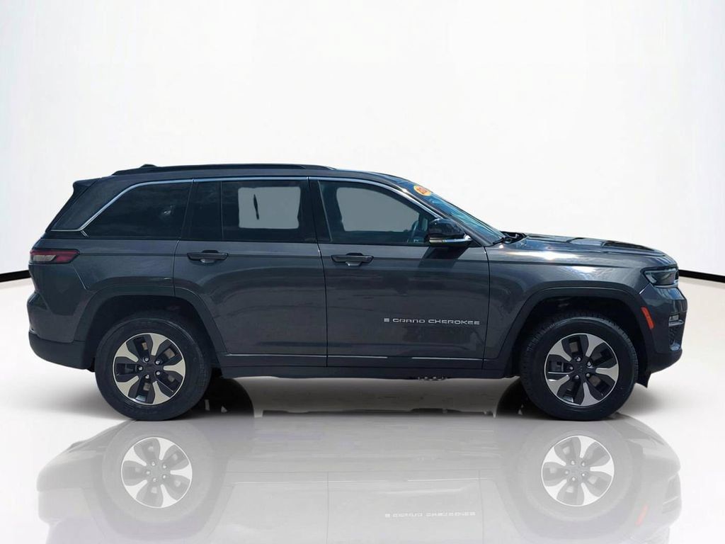Used 2024 Jeep Grand Cherokee Limited 4xe AWD/4WD image 4