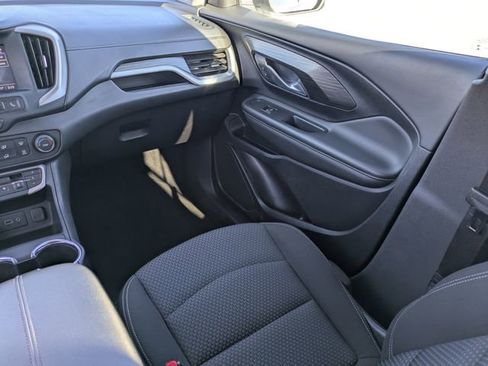 Certified 2024 GMC Terrain SLE image 15