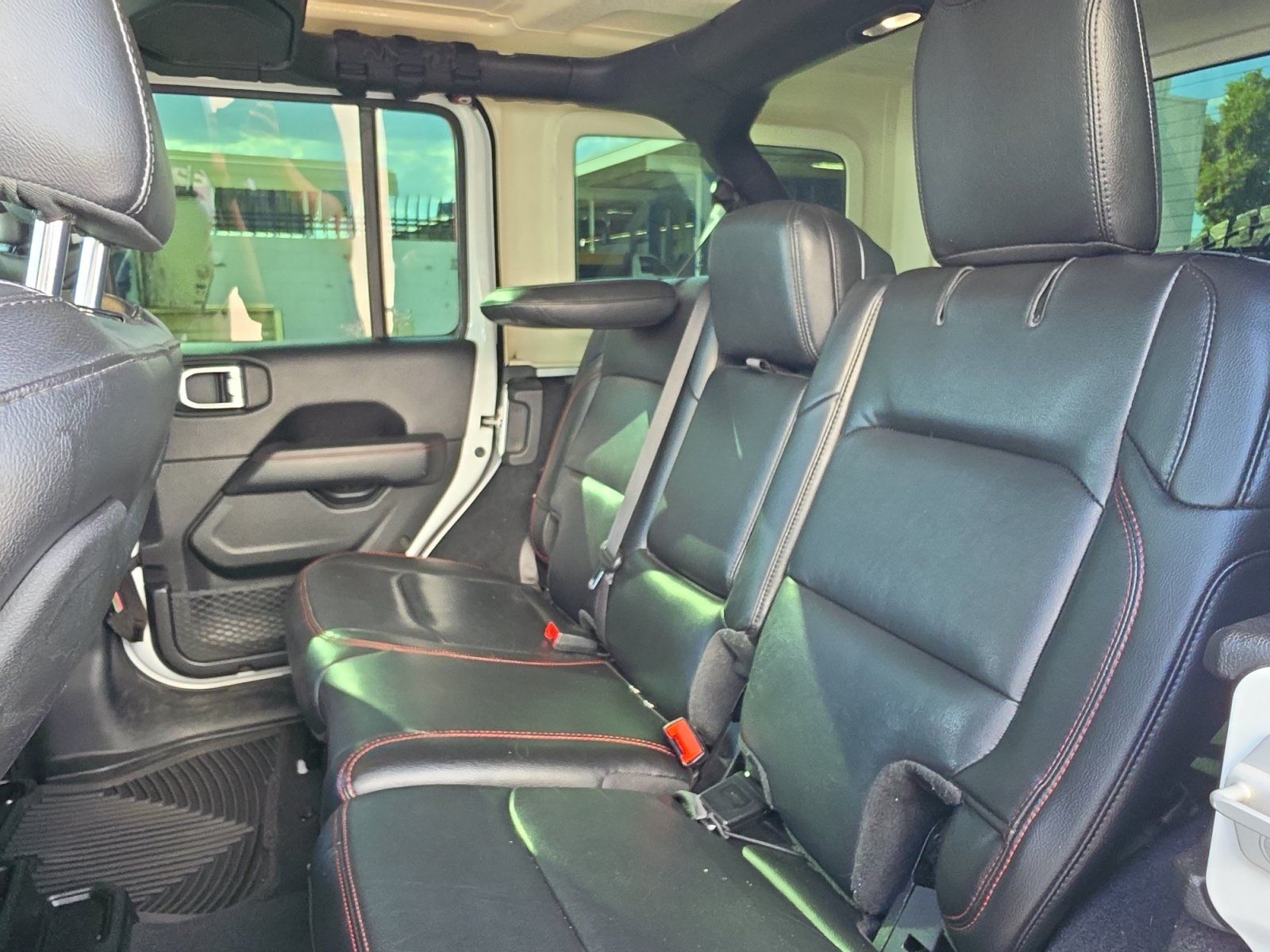 Used 2020 Jeep Wrangler Unlimited Rubicon AWD/4WD image 23