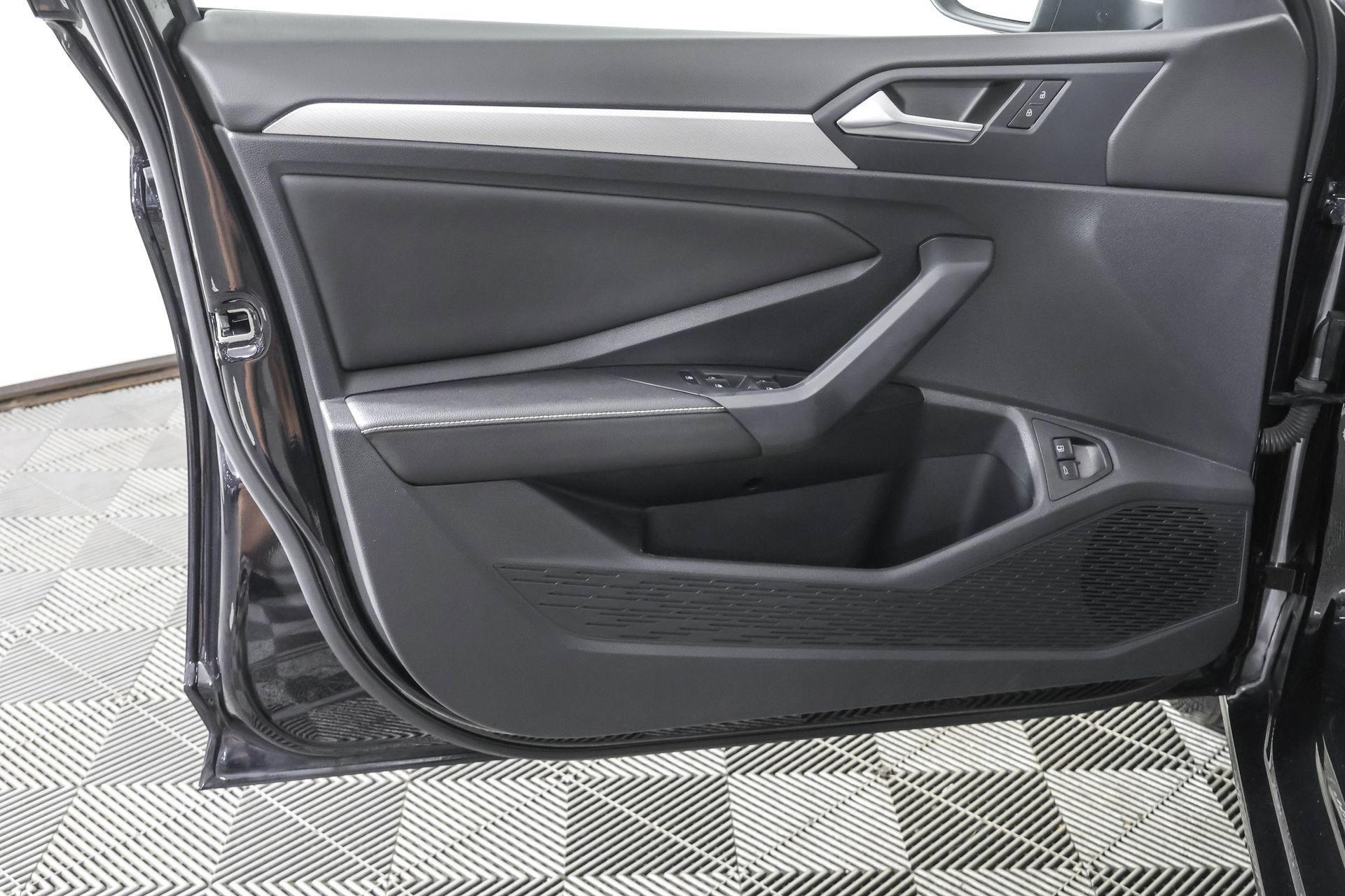 Used 2024 Volkswagen Jetta Sport FWD image 33