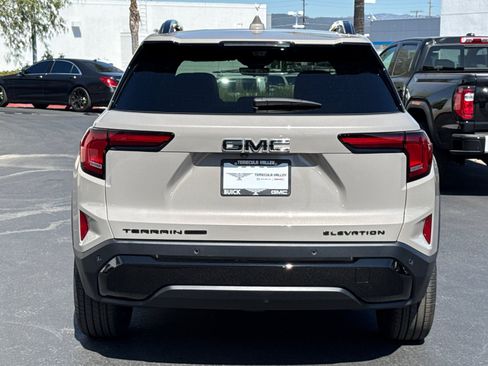 Used 2026 GMC Terrain Elevation w/ Black Edition AWD/4WD image 13