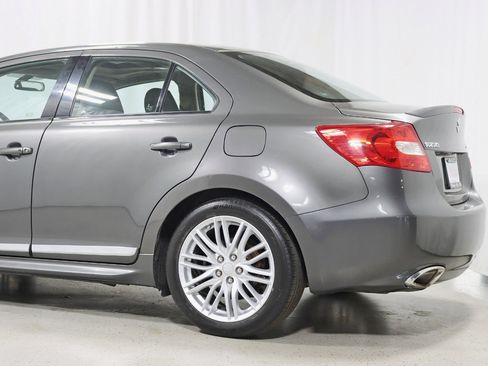 Used 2011 Suzuki Kizashi Sport GTS AWD/4WD image 10