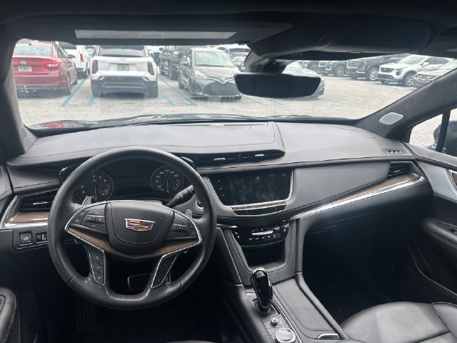 Certified 2024 Cadillac XT5 Sportv w/ Platinum Package AWD/4WD image 14