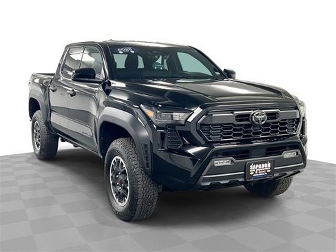Used 2025 Toyota Tacoma TRD Off-Road image 1